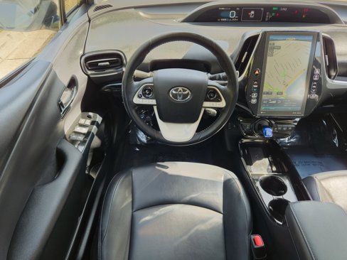 Used 2018 Toyota Prius Prime Premium image 21