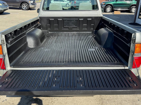 Used 2004 Toyota Tacoma 2WD Regular Cab image 17