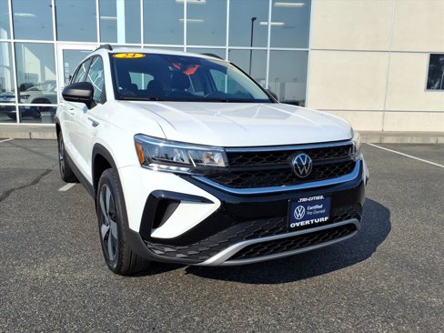 Certified 2024 Volkswagen Taos S image 1