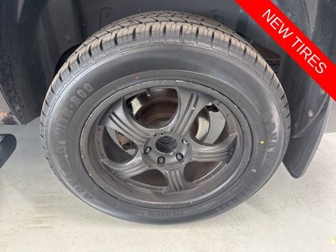 Used 2013 Chevrolet Suburban LT w/ Texas Edition image 5
