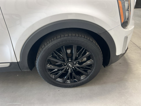 Used 2021 Kia Telluride SX w/ SX Prestige Package image 11