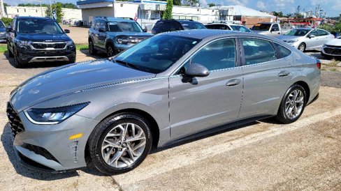 Used 2023 Hyundai Sonata SEL image 2