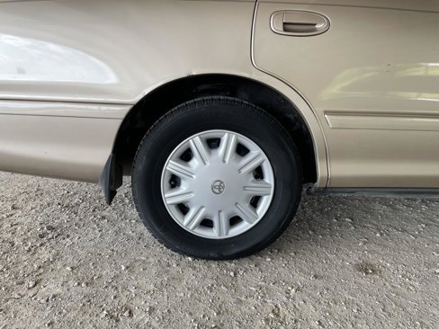 Used 1996 Toyota Avalon XL image 33