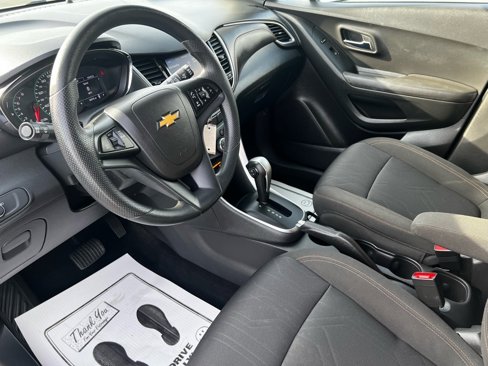 Used 2020 Chevrolet Trax LT image 12