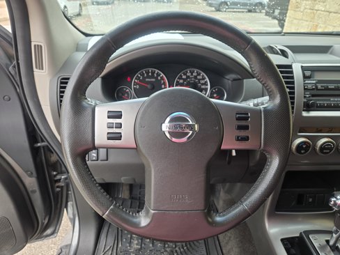 Used 2005 Nissan Pathfinder SE w/ (P01) Se Premium Pkg image 14