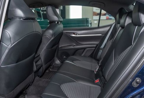 Used 2022 Toyota Camry SE image 14
