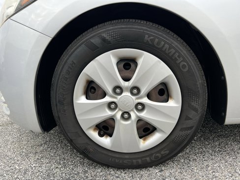 Used 2015 Kia Forte LX image 12