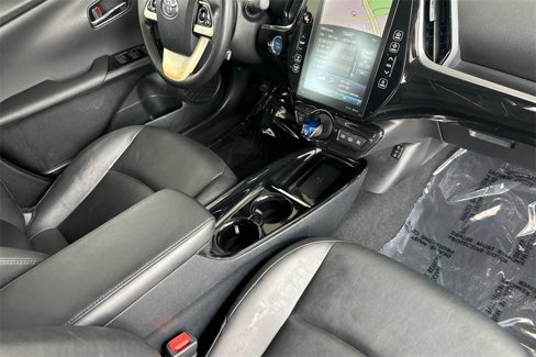 Used 2019 Toyota Prius Prime Premium image 18