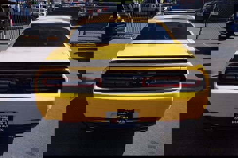 Used 2017 Dodge Challenger SXT image 7