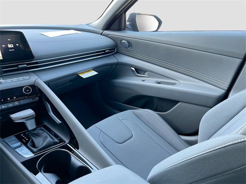 New 2025 Hyundai Elantra SEL image 22