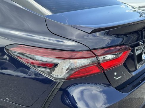 Used 2022 Toyota Camry SE image 10