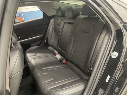Used 2023 Hyundai Elantra Limited w/ Winter Weather Package image 29