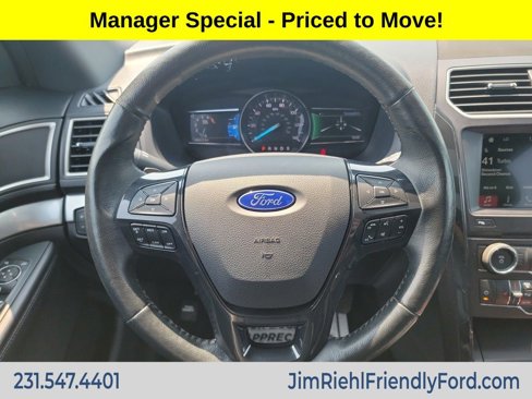 Used 2017 Ford Explorer XLT w/ Equipment Group 202A image 12