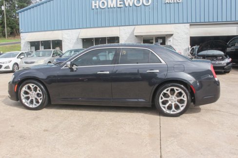 Used 2017 Chrysler 300 C Platinum image 4
