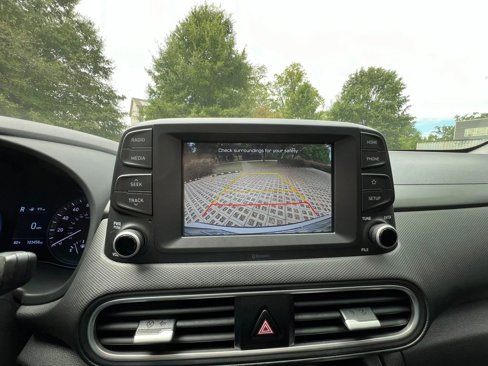Used 2018 Hyundai Kona SE image 18