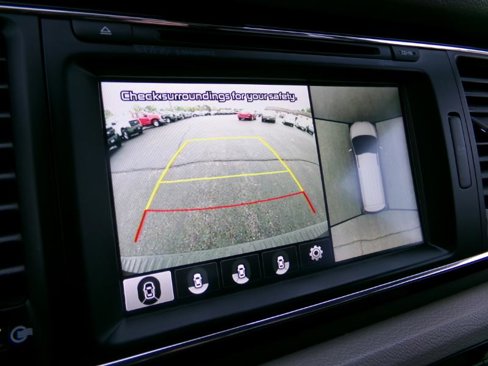 Used 2016 Kia Sedona SX Limited image 29