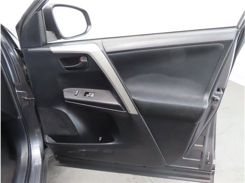 Used 2013 Toyota RAV4 XLE image 17