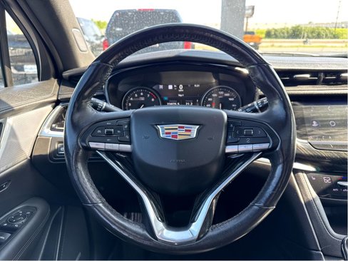 Used 2021 Cadillac XT6 Premium Luxury image 24