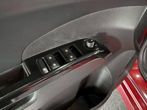 Used 2020 Chevrolet Sonic LT w/ Convenience Package image 28