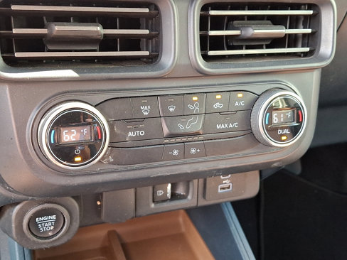 Certified 2022 Ford Maverick Lariat w/ Equipment Group 500A Standard image 16