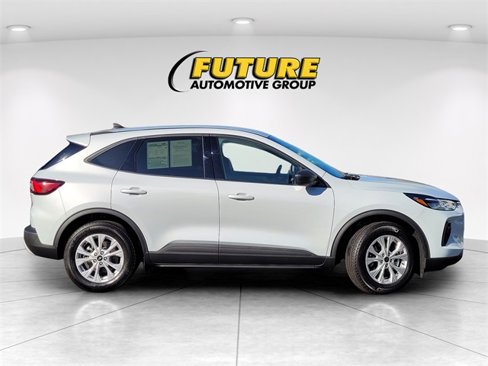 New 2025 Ford Escape Active image 4