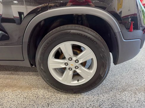 Used 2021 Chevrolet Trax LS w/ Tint and Cruise Package image 13