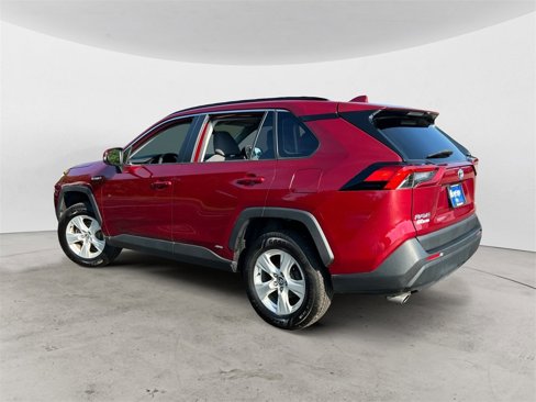 Used 2020 Toyota RAV4 XLE image 4