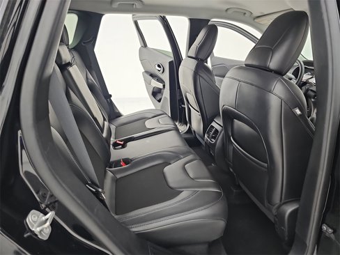 Used 2021 Jeep Cherokee Latitude Plus image 13