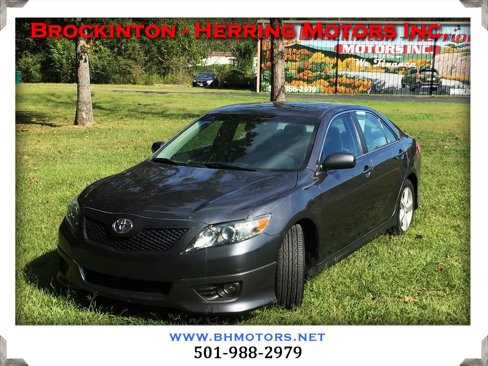 Used 2011 Toyota Camry SE image 1