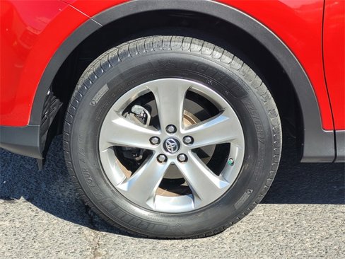 Used 2015 Toyota RAV4 XLE image 11