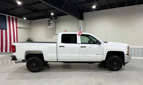 Used 2019 Chevrolet Silverado 2500 W/T image 4