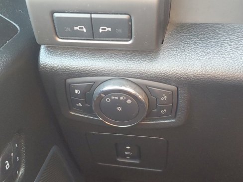 Used 2016 Ford F150 Limited image 13