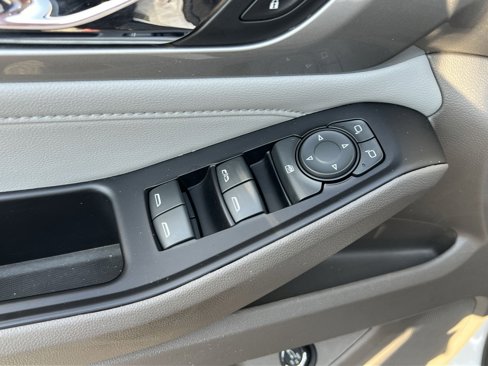 Used 2019 Chevrolet Traverse LT w/ LT Premium Package image 13