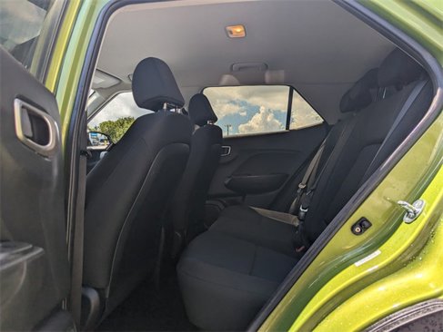 Used 2024 Hyundai Venue SE image 7