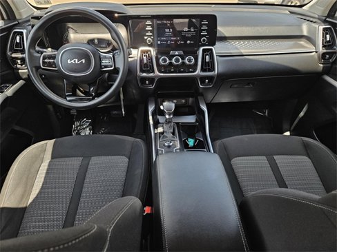 Used 2022 Kia Sorento LX image 21