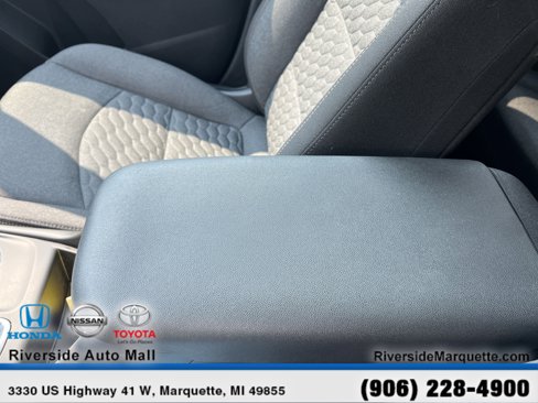 Used 2021 Chevrolet Equinox LT image 20