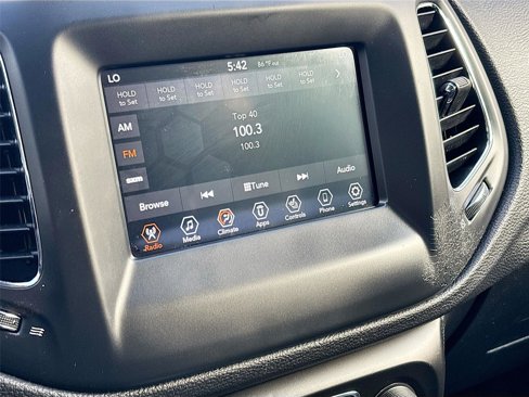 Used 2020 Jeep Compass Latitude w/ Cold Weather Group image 16