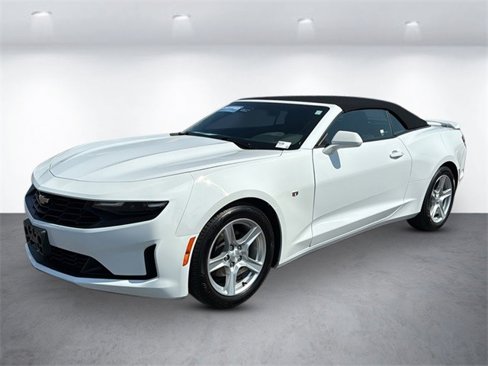 Certified 2023 Chevrolet Camaro LT image 1