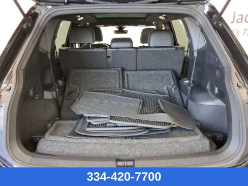 Used 2023 Volkswagen Tiguan SE R-Line image 21