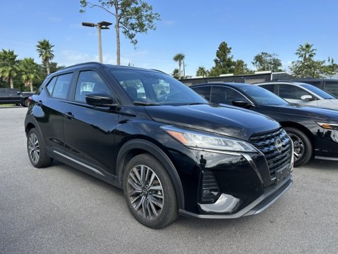 Used 2024 Nissan Kicks SR image 4