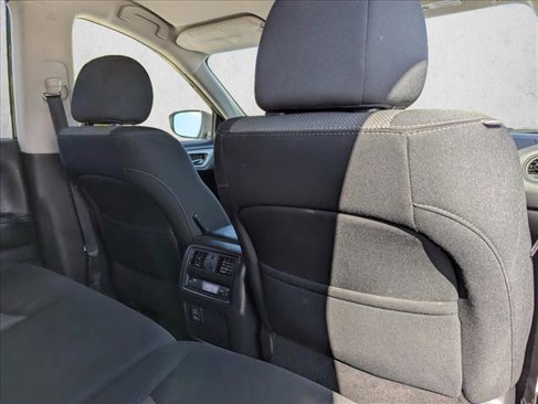 Used 2018 Nissan Pathfinder S image 28