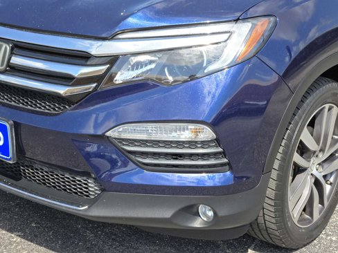 Used 2017 Honda Pilot Touring image 9