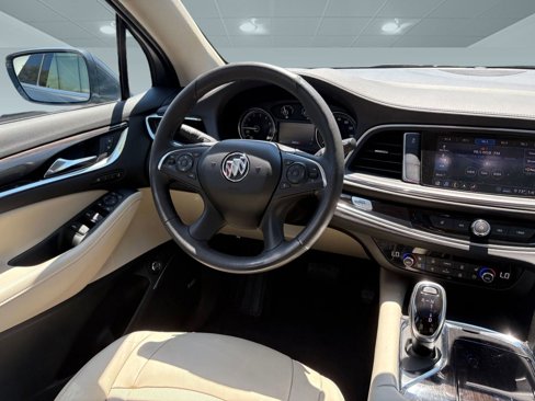 Used 2020 Buick Enclave Premium w/ Sun and Sites Package image 25