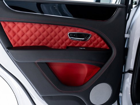 Certified 2022 Bentley Bentayga image 22