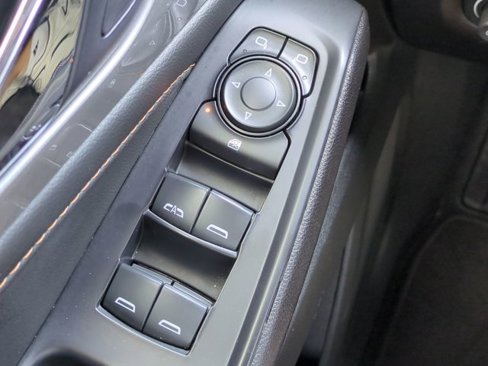 Used 2021 Chevrolet Traverse LT image 22
