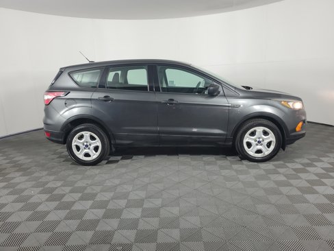 Used 2018 Ford Escape S image 3