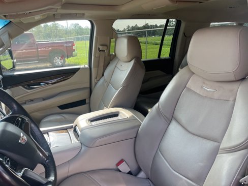 Used 2019 Cadillac Escalade ESV Premium Luxury w/ LPO, Radiant Package image 8