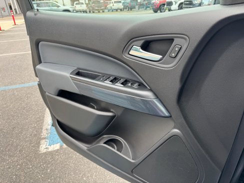 Used 2019 Chevrolet Colorado Z71 image 27
