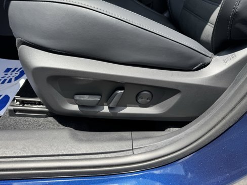 New 2025 Mitsubishi Outlander SE image 11