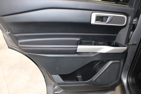 Used 2022 Ford Explorer XLT w/ Equipment Group 202A image 19